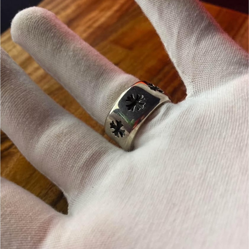 Chrome Hearts Cross Ring - Picture 3 of 6